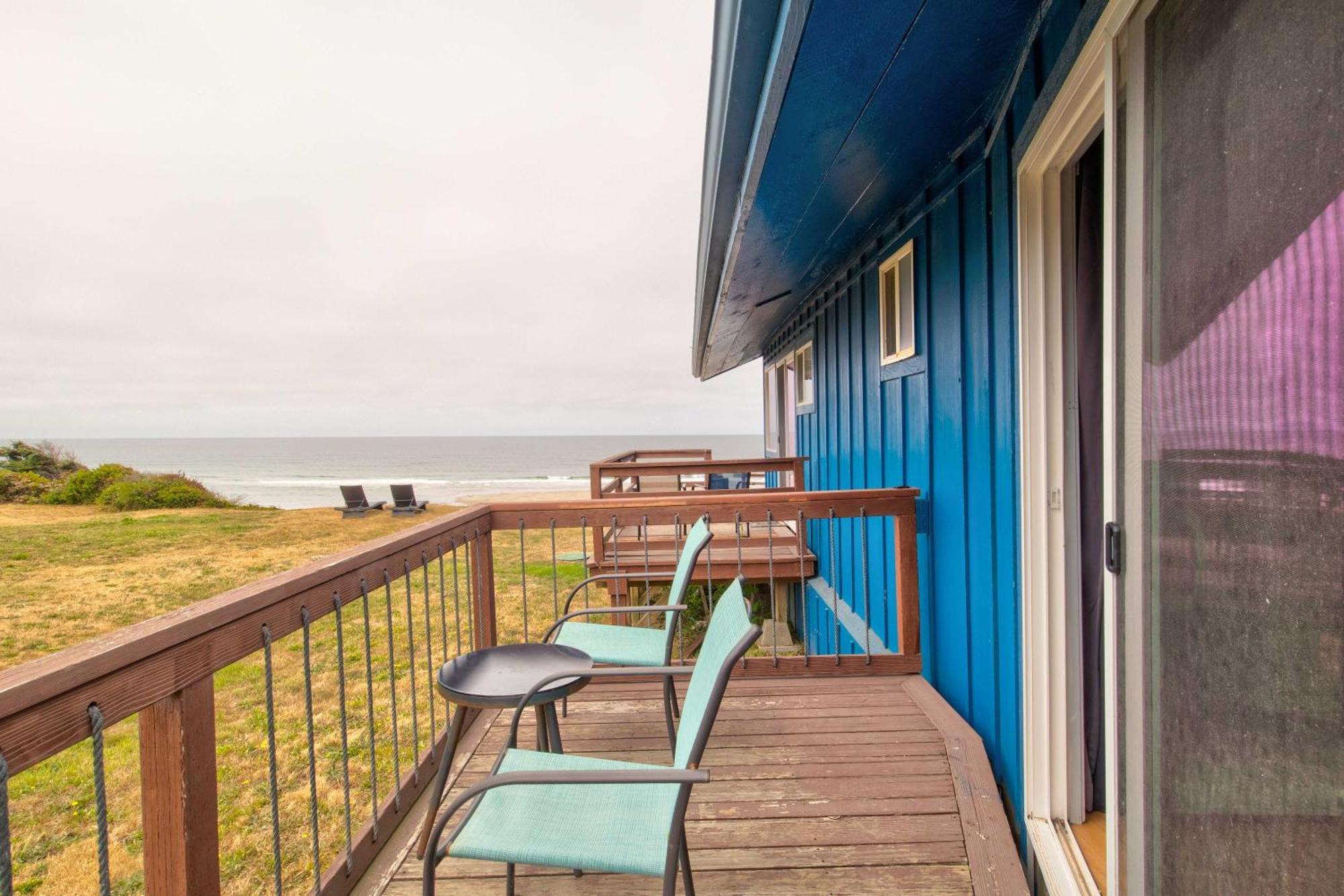 Moolack Shores Inn Newport Exterior photo