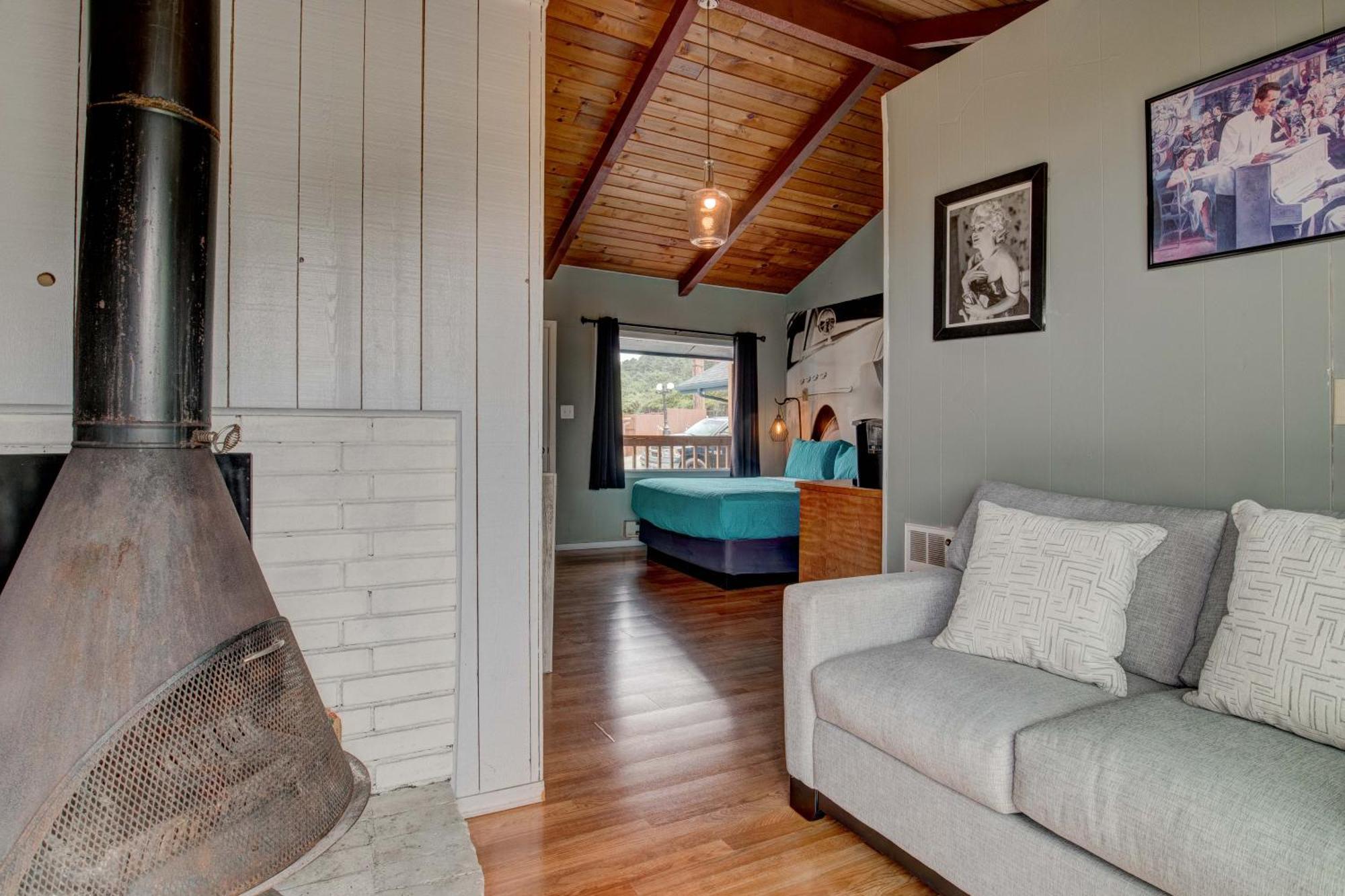 Moolack Shores Inn Newport Room photo